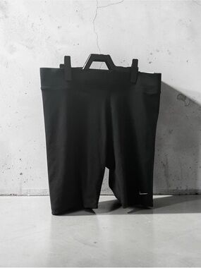 Nike Sportswear Essential Mid-Rise Bike Shorts - Black (CZ8526-010)